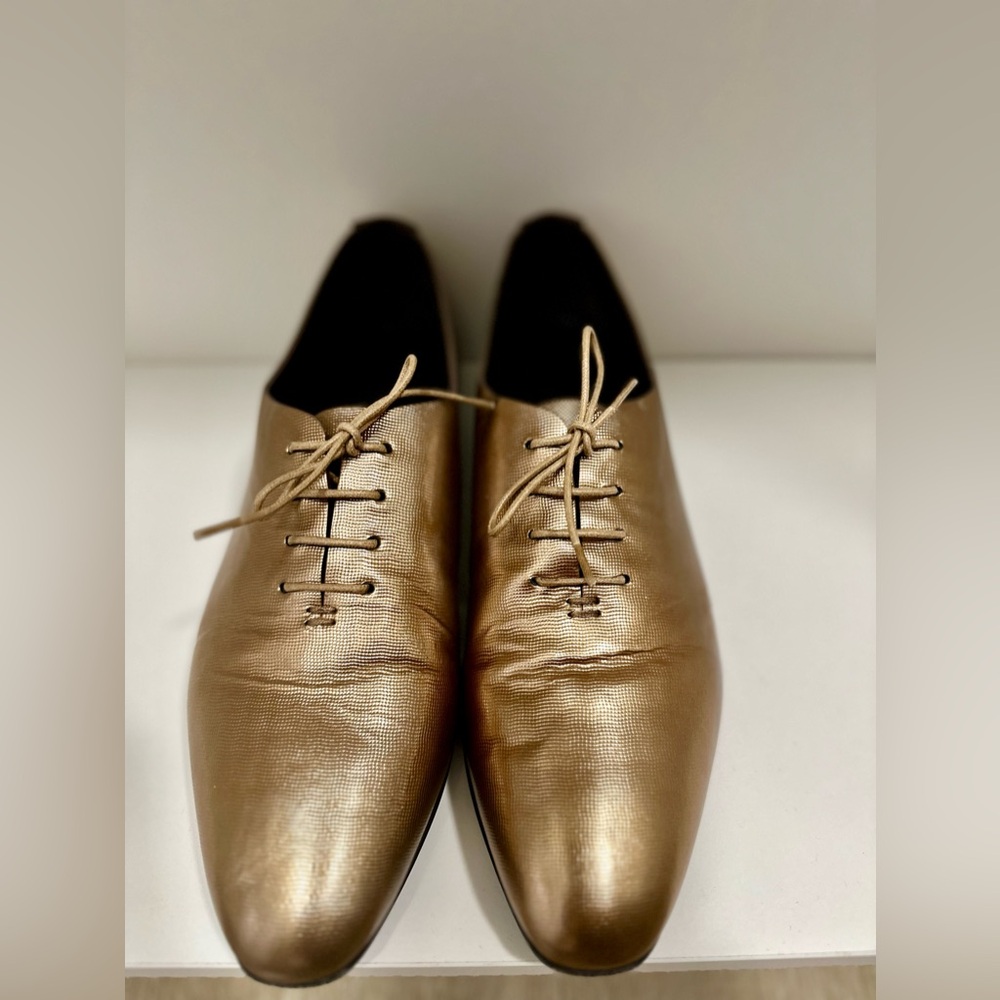 Giorgio Armani size 39 excellent condition